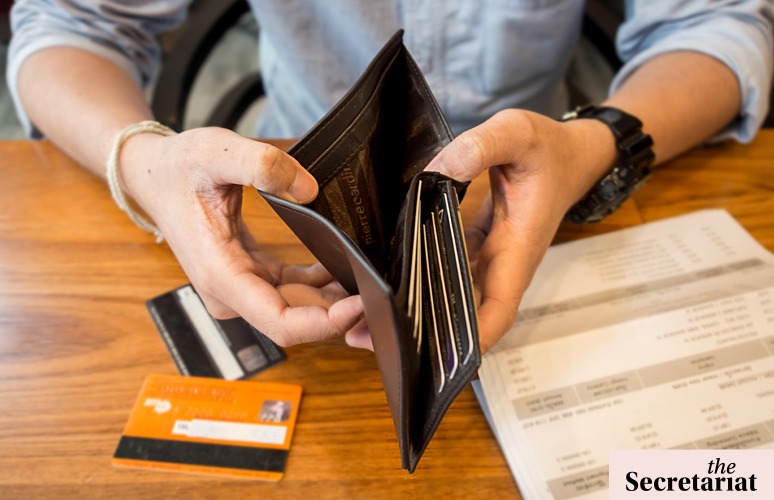 Shrinking Incomes, Rising Prices Lead To Surge In NPAs Against Credit Card Loans &nbsp; &nbsp;