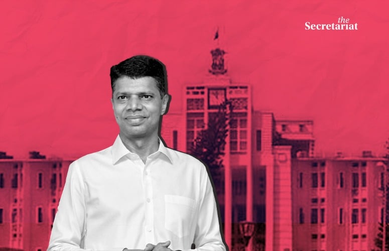 Patnaik, Pandian, And The Intriguing Story Of Odisha Politics