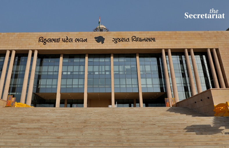 Senior Bureaucrat Manoj Aggarwal Retires; Gujarat Govt Transfers three IAS Officers