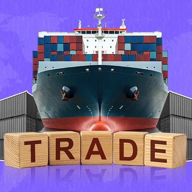 Cargo ship and trade blocks symbolising India's trade agreements and widening trade deficit