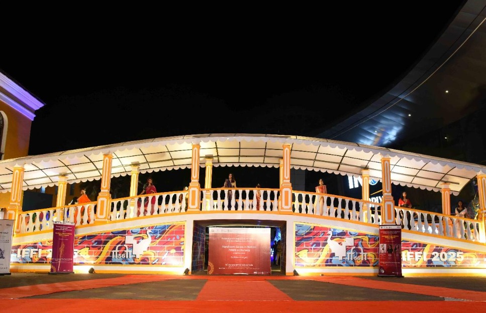 IFFI, Goa, Ministry of Textiles, Handloom Sarees in Motion: 70MM on Runway, Heritage, Culture